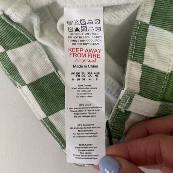 ❗️SOLD❗️Pretty Little Thing Sage Green Check Denim Mom Shorts Size 4 - Picture 9 of 10